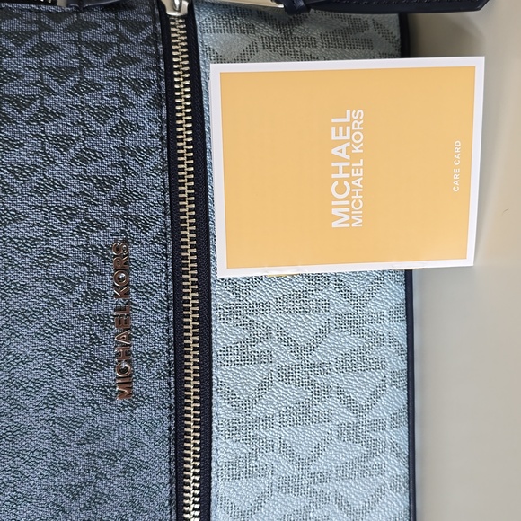 NWT🫦Michael Kors Rhea Zip Medium Color-block Logo Backpack  One Size - Picture 12 of 17